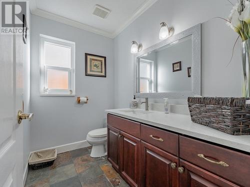 630 Nicola Avenue, Coquitlam, BC - Indoor Photo Showing Bathroom