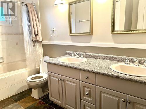 630 Nicola Avenue, Coquitlam, BC - Indoor Photo Showing Bathroom