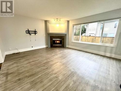 630 Nicola Avenue, Coquitlam, BC - Indoor Photo Showing Living Room With Fireplace