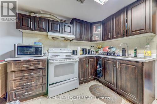 201 Sophia Road, Markham, ON - Indoor Photo Showing Kitchen