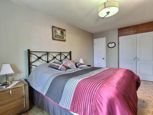 Chambre Ã  coucher principale - 3946  - 3952 Rue De La Seine, Laval (Chomedey), QC - Indoor Photo Showing Bedroom