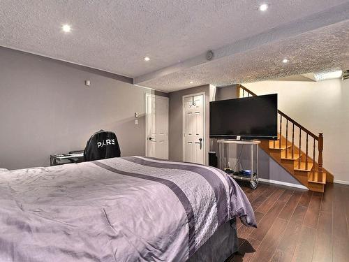 Salle familiale - 3946  - 3952 Rue De La Seine, Laval (Chomedey), QC - Indoor Photo Showing Bedroom