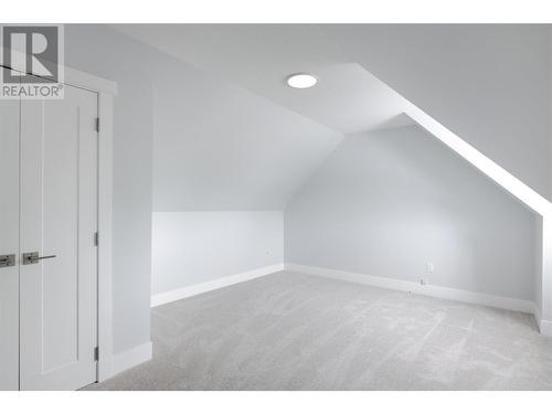 3960 June Springs Road, Kelowna, BC - Indoor Photo Showing Other Room