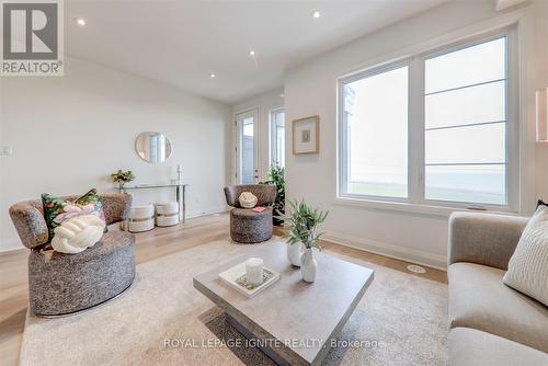 575 Port Darlington Road, Clarington, ON - Indoor Photo Showing Living Room