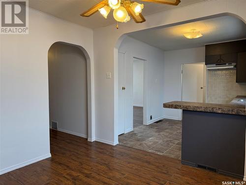 1016 Stadacona Street E, Moose Jaw, SK - Indoor Photo Showing Kitchen