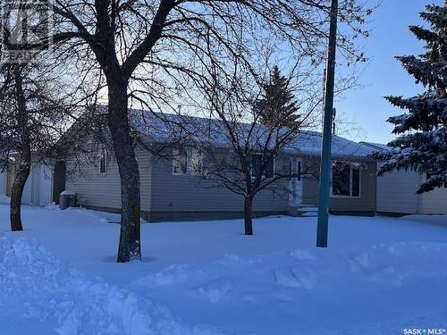 201 Milburn Street, Melfort, SK - Outdoor