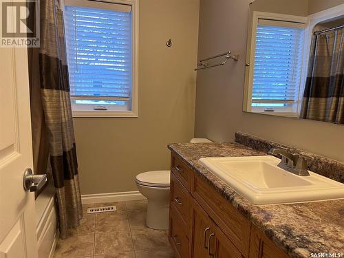 201 Milburn Street, Melfort, SK - Indoor Photo Showing Bathroom