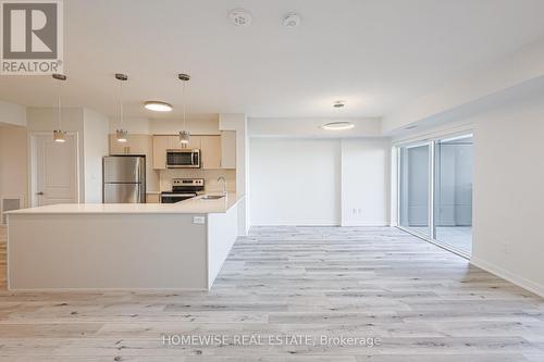 401 - 1475 Whites Road, Pickering, ON - Indoor Photo Showing Kitchen