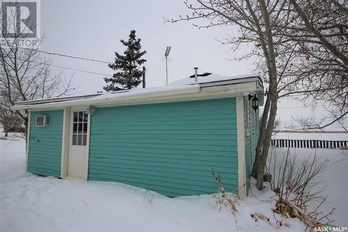 225 1St Avenue W, Frontier, SK - Outdoor