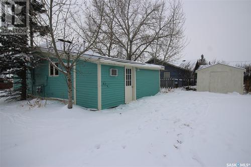 225 1St Avenue W, Frontier, SK - Outdoor