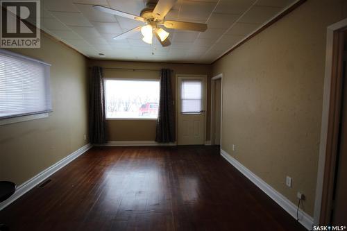 225 1St Avenue W, Frontier, SK - Indoor Photo Showing Other Room