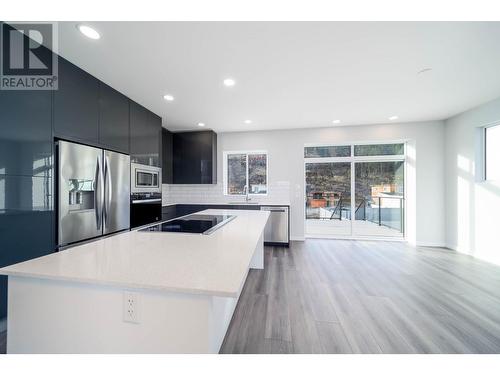 3754 Davidson Court, West Kelowna, BC - Indoor Photo Showing Kitchen With Double Sink With Upgraded Kitchen