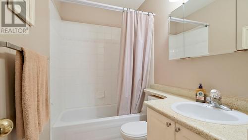 160 Celano Crescent Unit# 104, Kelowna, BC - Indoor Photo Showing Bathroom