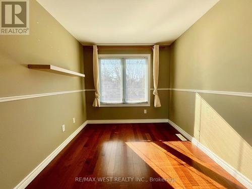 4 Geneva Crescent, Brampton, ON - Indoor Photo Showing Other Room