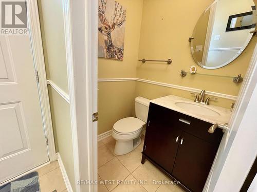 4 Geneva Crescent, Brampton, ON - Indoor Photo Showing Bathroom