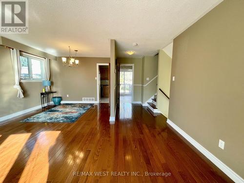 4 Geneva Crescent, Brampton, ON - Indoor Photo Showing Other Room