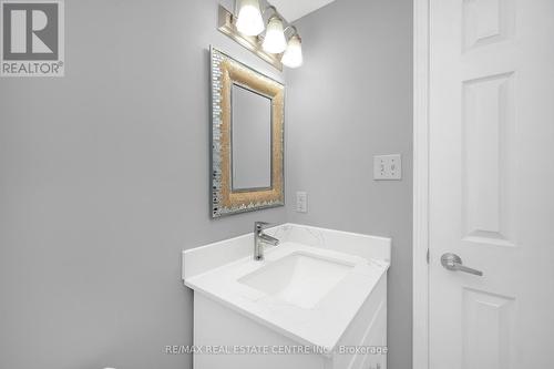 Main - 510 Taylor Crescent, Burlington, ON - Indoor Photo Showing Bathroom