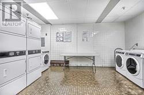 704/Ph4 - 3621 Lakeshore Boulevard W, Toronto, ON - Indoor Photo Showing Laundry Room