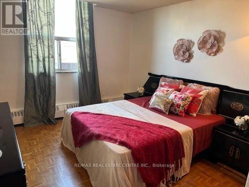 704/Ph4 - 3621 Lakeshore Boulevard W, Toronto, ON - Indoor Photo Showing Bedroom