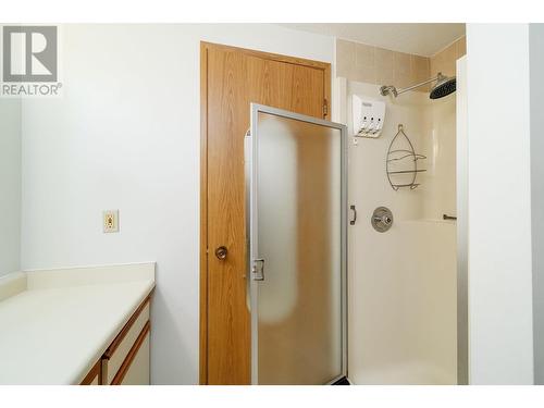 1055 Glenwood Avenue Unit# 101, Kelowna, BC - Indoor Photo Showing Bathroom