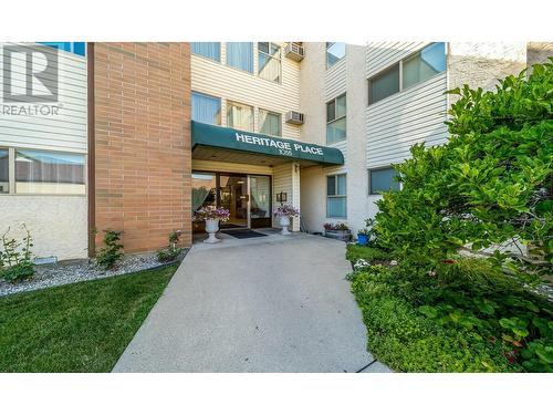 1055 Glenwood Avenue Unit# 101, Kelowna, BC - Outdoor