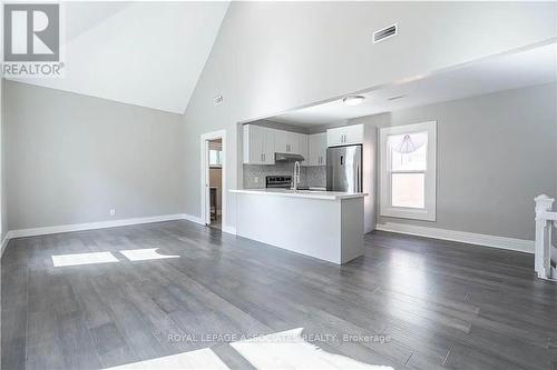 #Upper - 109 Chatham Street, Brantford, ON - Indoor Photo Showing Kitchen