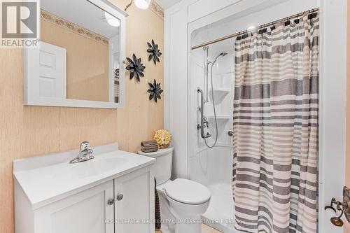 74 Beamer Avenue, St. Catharines (441 - Bunting/Linwell), ON - Indoor Photo Showing Bathroom