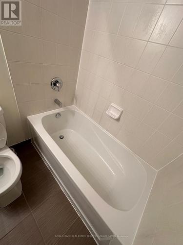 703 - 339 Rathburn Road W, Mississauga, ON - Indoor Photo Showing Bathroom