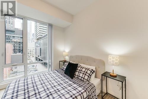 609 - 8 Widmer Street, Toronto, ON - Indoor Photo Showing Bedroom