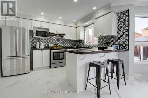 38 Olympia Crescent, Brampton, ON - Indoor Photo Showing Kitchen With Upgraded Kitchen