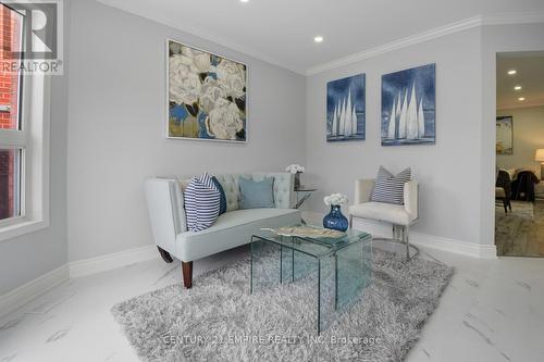 38 Olympia Crescent, Brampton, ON - Indoor Photo Showing Living Room