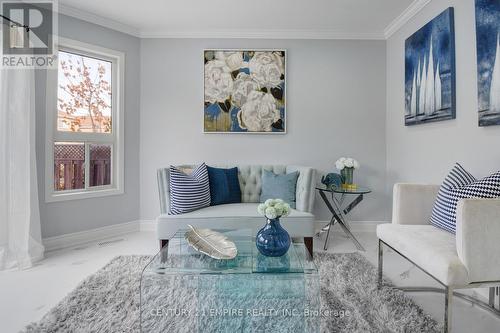 38 Olympia Crescent, Brampton, ON - Indoor Photo Showing Living Room