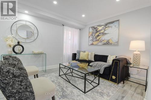 38 Olympia Crescent, Brampton, ON - Indoor Photo Showing Living Room