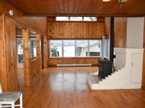 Dining room - 75 Rue De L'Arpenteur, Drummondville, QC - Indoor With Fireplace