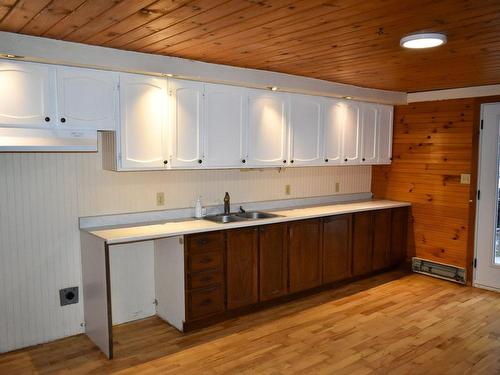 Cuisine - 75 Rue De L'Arpenteur, Drummondville, QC - Indoor Photo Showing Kitchen With Double Sink