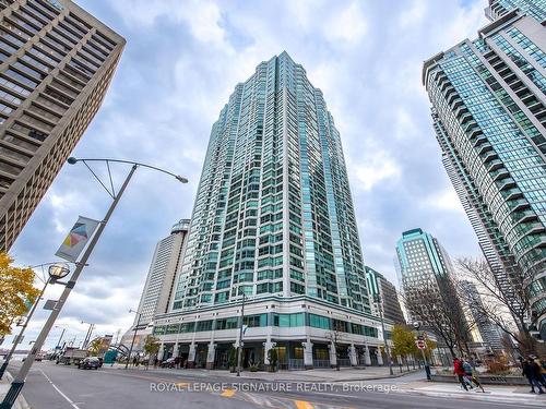 1504-10 Yonge St, Toronto, ON - Outdoor With Facade