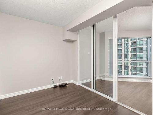 1504-10 Yonge St, Toronto, ON - Indoor Photo Showing Other Room