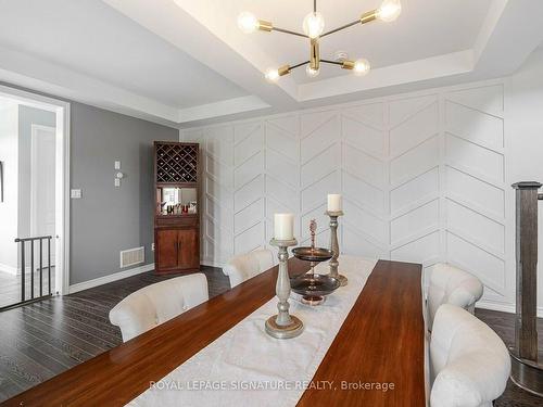 2 Hackett St, East Gwillimbury, ON - Indoor Photo Showing Dining Room