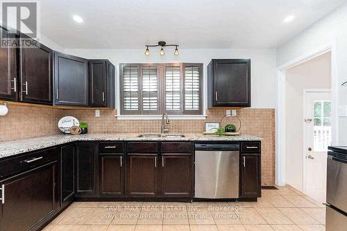 3575 King Street, Caledon, ON - Indoor Photo Showing Kitchen With Double Sink