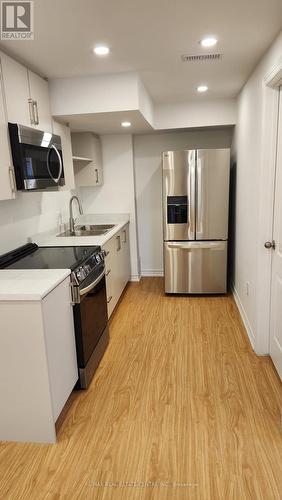 Bsmt - 640 Best Road, Milton, ON - Indoor Photo Showing Kitchen