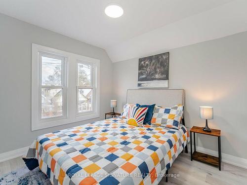 24 Keith St, Hamilton, ON - Indoor Photo Showing Bedroom