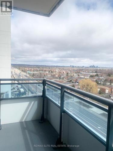 901 - 7890 Bathurst Street, Vaughan, ON - Outdoor With View