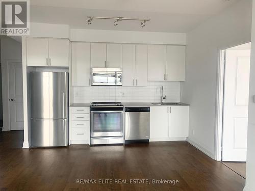 901 - 7890 Bathurst Street, Vaughan, ON - Indoor Photo Showing Kitchen With Stainless Steel Kitchen