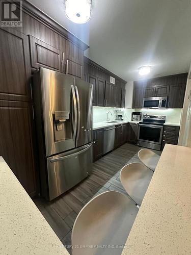 804 - 19 Four Winds Drive, Toronto, ON - Indoor Photo Showing Kitchen