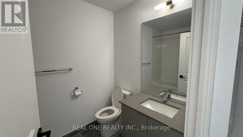 333 - 2485 Taunton Road, Oakville, ON - Indoor Photo Showing Bathroom