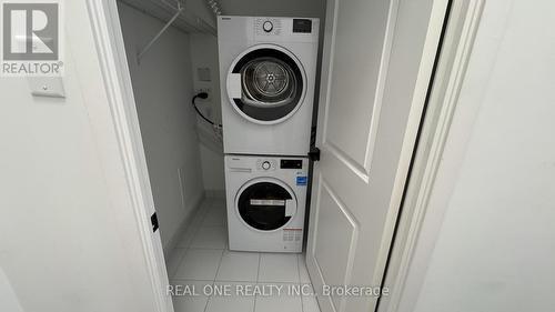 333 - 2485 Taunton Road, Oakville, ON - Indoor Photo Showing Laundry Room