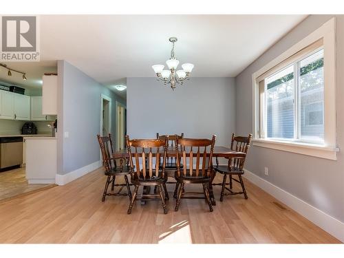 2714 Tranquille Road Unit# 23, Kamloops, BC - Indoor Photo Showing Dining Room