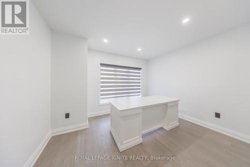 59 Prince Charles Way, Markham, ON - Indoor