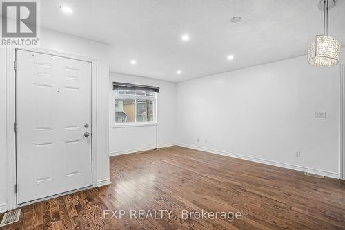 A - 52 Champagne Avenue S, Ottawa, ON - Indoor Photo Showing Other Room