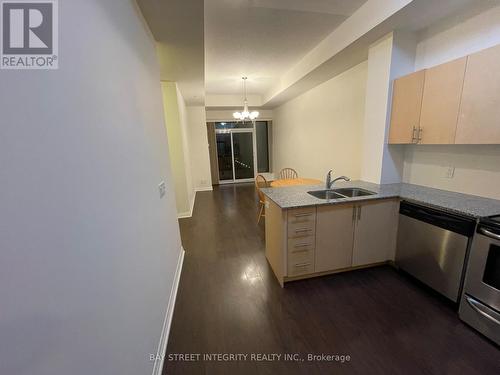 605 - 9500 Markham Road, Markham, ON - Indoor Photo Showing Kitchen With Double Sink